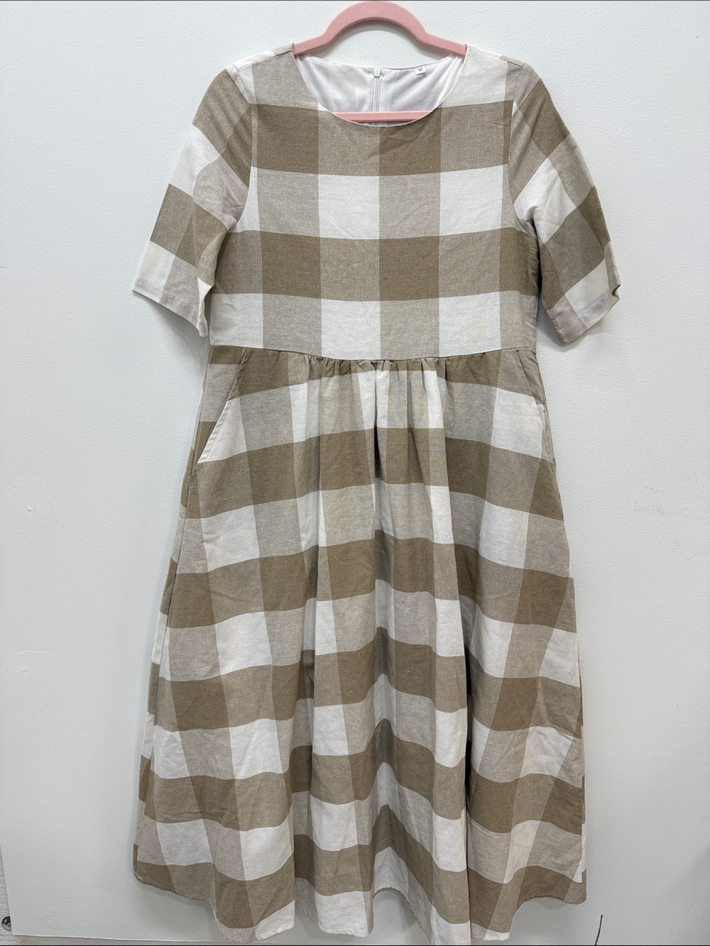 Gingham  fit & Flare Modest Women’s Dress Medium Beige and white pockets